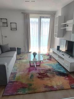 Urban Garden Apartment - 1