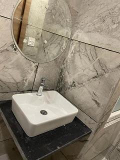 Royal Residency 542 - 9