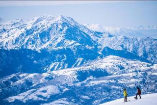 Powder Palace LS44 Ski Getaway Hot Tub & Games - 4