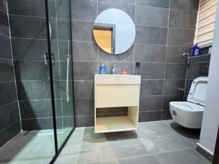 Luxury 3BR in Lekki, Pool, PS5, WiFi, Family Haven - 2