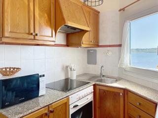 Roca Fornells, Vistas al mar en Fornells F76 - 3