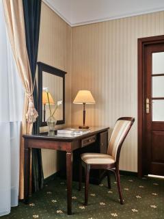 Hotel President - 9