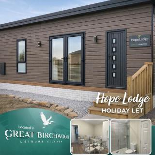 Lytham Luxury Lodge - 9