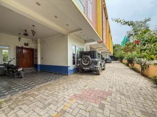 Villa The Aquarius Retreat-Near Mayajaal Multiplex - 7