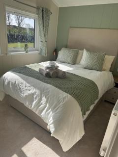 Lytham Luxury Lodge - 5