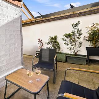 T2 rénové, calme avec terrasse en centre-ville - 0