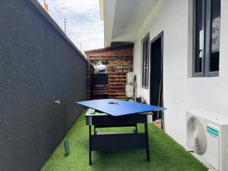 Luxury 2-Bed Haven Pool, Fast WiFi Gaming PS5 - 7