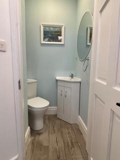 Large Chester House Great for Contractors Or Relocators - 3
