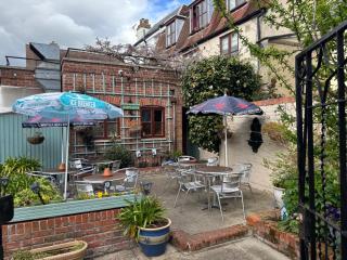 Sams Wine Bar Harwich ltd - 8