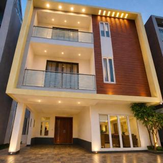 Villa The Aquarius Retreat-Near Mayajaal Multiplex - 0