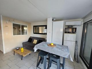 Cap d'Agde - Résidence Estivales - proche naturiste - Terrasse - Wifi - Parking - Piscine - Clim - 4