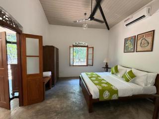 Surveyor's Bungalow - 2