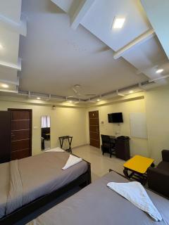 Restora Amaze Inn - 5