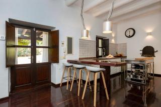 Villa Near Ibiza Town sleeps 1214 - 5