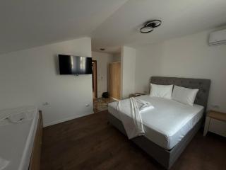 Hotel Boheme - 1