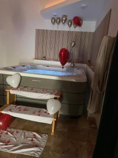 Love room - 5