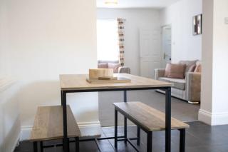 Elegantly 2-Bedroom in Ashington, Sleeps 3 - 7