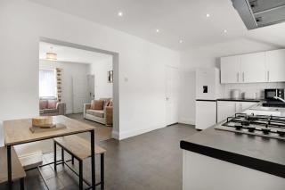 Elegantly 2-Bedroom in Ashington, Sleeps 3 - 2