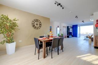 Luxury 3BR Penthouse with Private Pool and Views - 4