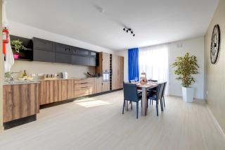 Luxury 3BR Penthouse with Private Pool and Views - 2