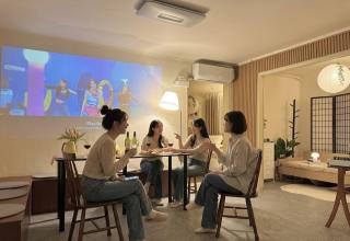 Newly opened 5 minutes from Sinjeong Station Next to Hongdae 3 bedrooms, 4 bathrooms Beam projector Parties gatherings Up to 10 people Luggage storage Free parking - 7