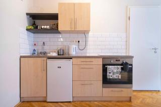 Bright White Studio Next to a Famous New York Café - 7