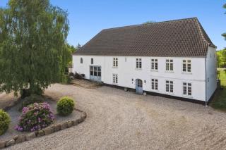 Large Holiday Home Near Tønder - 9