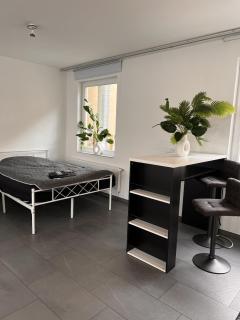 Modern Apartment with 2 Beds, Netflix & Top Location - 2