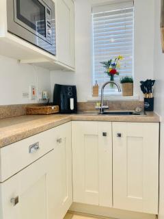 1 Bed Flat - Sleeps 2 - Parking - Garden - 1