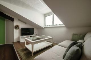 Mansarda Verde by Quokka 360 - Cozy Attic Apartment with Lake View - 6
