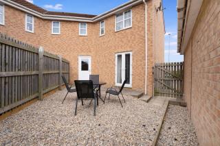 Stylish Teesside Home Ideal for Work or Leisure - 6