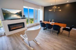 304 - Chic Minimalist Condo - River & Serenity - 8