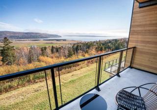 304 - Chic Minimalist Condo - River & Serenity - 3