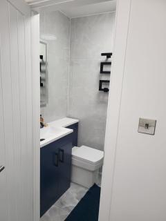 Modern Ensuite Room in Andover, Hampshire - 2