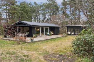 Holiday Home With Fire Pit And Space To Play - 9