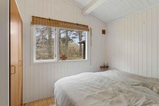 Holiday Home With Fire Pit And Space To Play - 1