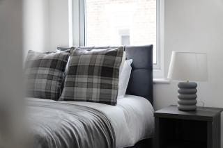 Chic Retreat Coastal Town Sleeps 4 - 6