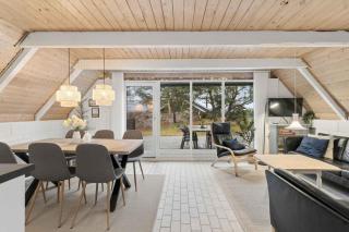 Charming Summer House With A Lovely Large Terrace - 6