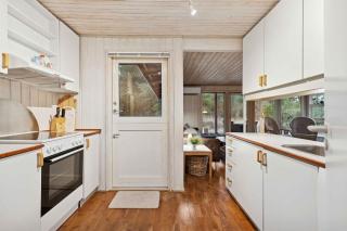 Nature-Focused Cottage Near Sea And Beaches - 2
