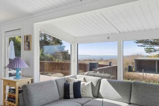 Holiday Home With Fantastic Sea View - 6