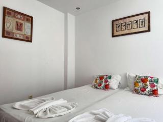 Sunny 2-Bedroom Apartment in complex Lina - 9