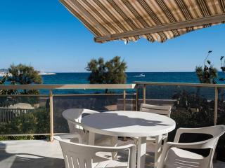 T2 au Lavandou, accès plage, climatisation, parking, pour 4 personnes - FR-1-803-62 - Le Lavandou - 3
