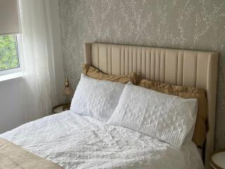 Home on the Broads Just Renovated - 6