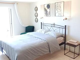 FLORA STUDIOS CORFU - Adults only - 8