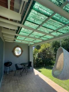 Cosy Garden Cottage - 4