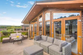 3 Bed in Whitby oc-wa057 - 1