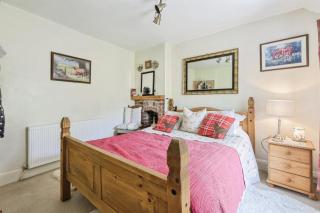 Coachman's Cottage B & B - 9