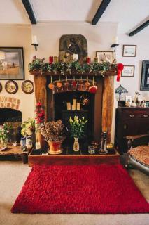 Coachman's Cottage B & B - 1