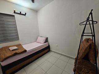 Family Retreat Cyberjaya Near SplashMania KLIA - 8