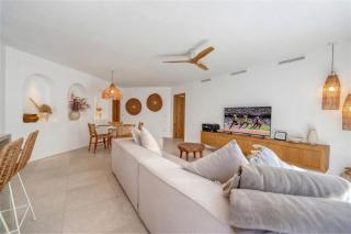 2047 Bright apartment in Golden Beach - 4